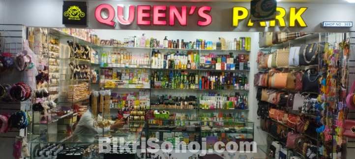 Jewellery, cosmetics, ladies bags